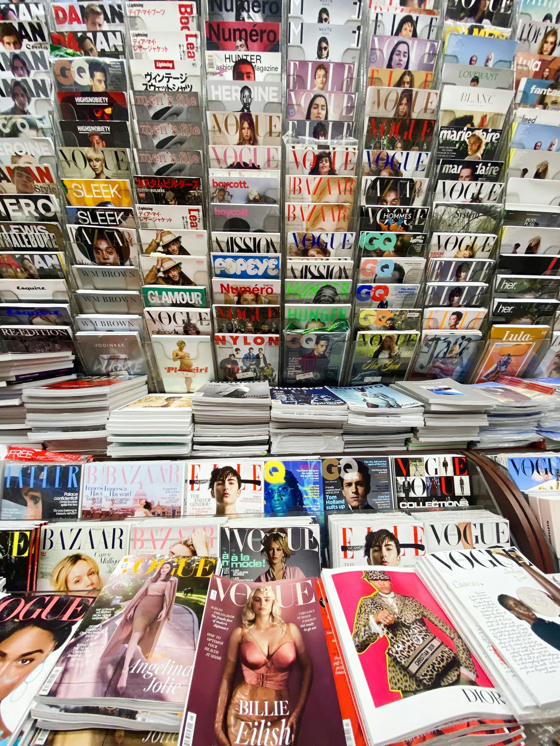 The devs.fashion print edition displayed at a newsstand
